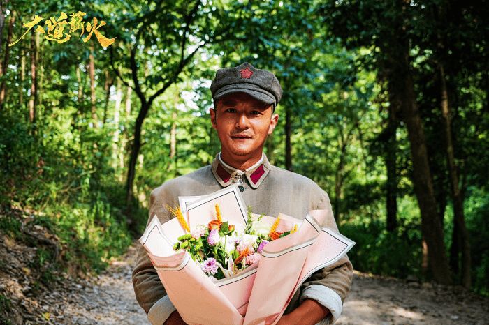 张钧译《大道薪火》杀青，戏里戏外向革命者致敬