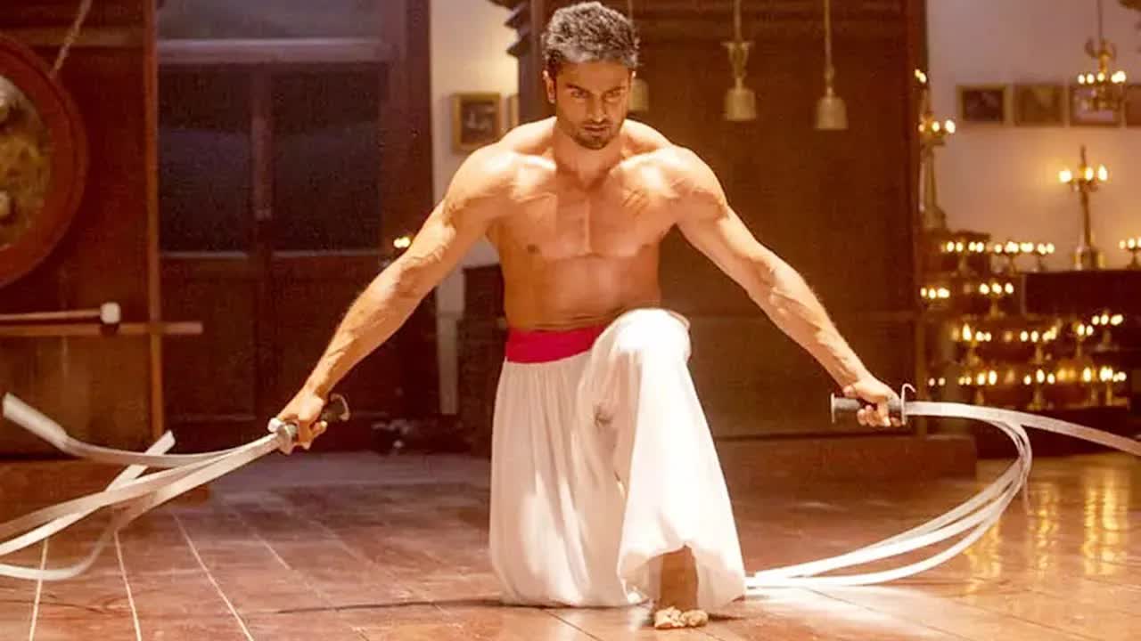 外国小伙学会少林绝学大力金刚指，一人干掉200个壮汉，横扫黑帮无人可挡！