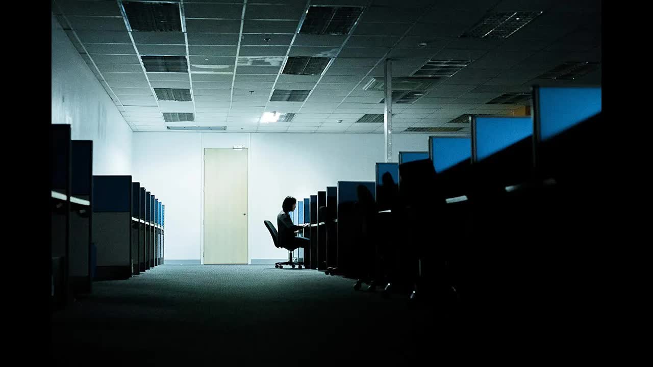 全球最压抑的职业之一《网络清道夫》 看电影了没