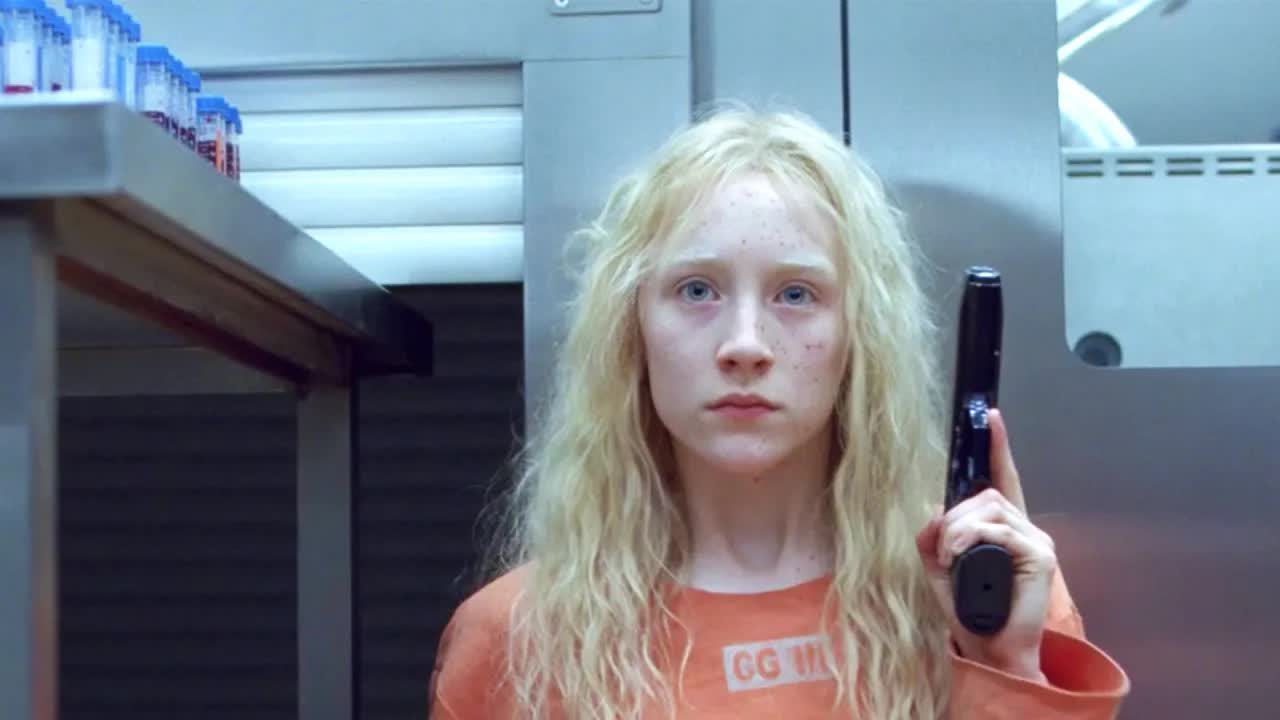 顶级杀手从小和狼长大，一人掀翻特工基地，狠到发狂！高分动作片