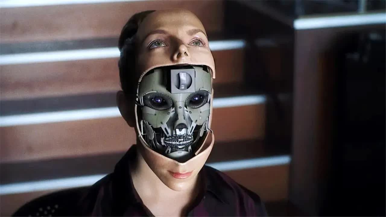 机器人有了感情并不可怕，两千年过去，它仍然爱人类！