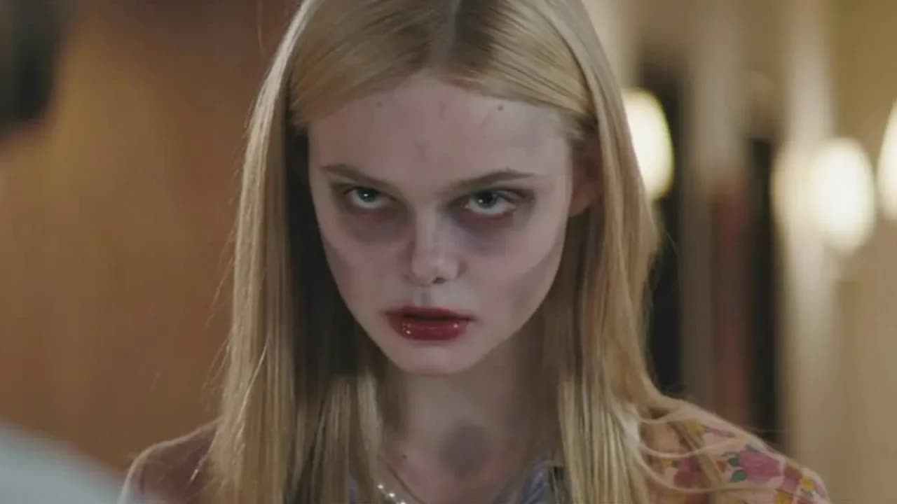 小鎮發生離奇的火車事故，居然藏著神秘的外星生物！ 《超級8》