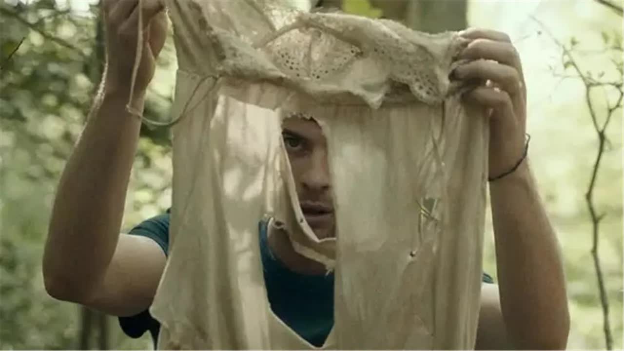 【社汇王】新婚夫妻去度蜜月，裝復卻在妻子內衣上發現男人體液