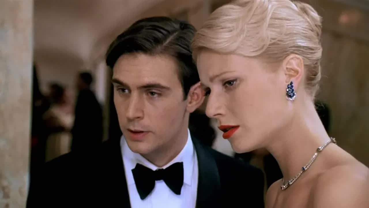 窮屌絲迷上高富帥的奢侈生活，為達到目的不擇手段！ 《天才瑞普利》